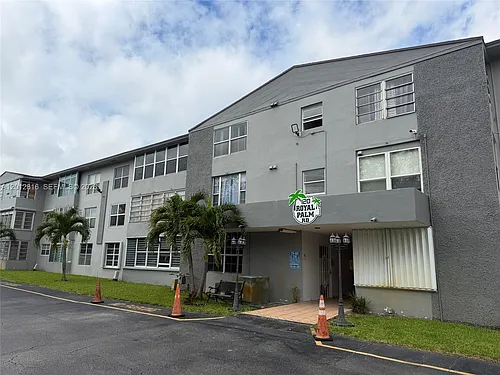 120 Royal Palm Rd Photo 1