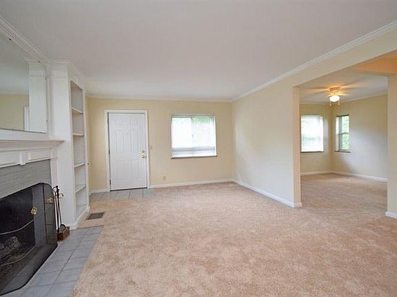 5th image of 3894 Meadowlark Ln