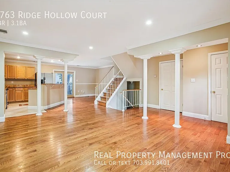 8763 Ridge Hollow Ct — Photo 7