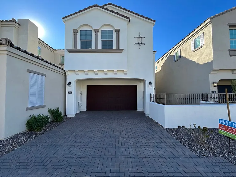 265 E Balsam Dr — Photo 4