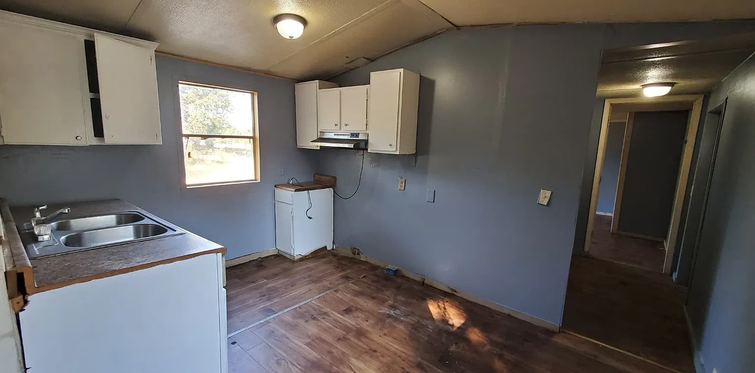 727 Romie Hill Avenue - 6 — Photo 3