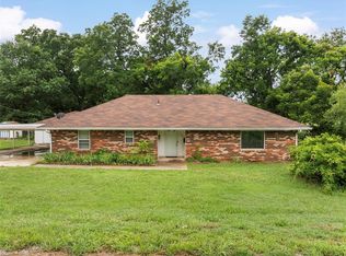 702 S Severs Ave, Wynnewood, OK 73098