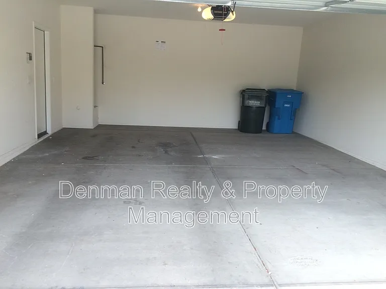 3914 S 52nd Ln — Photo 17