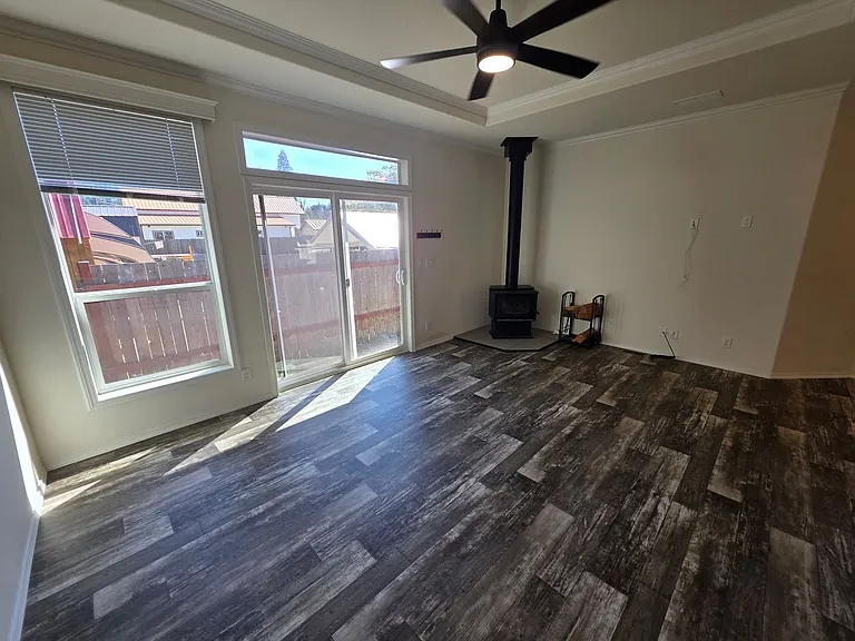 45135 McKenzie Hwy — Photo 8