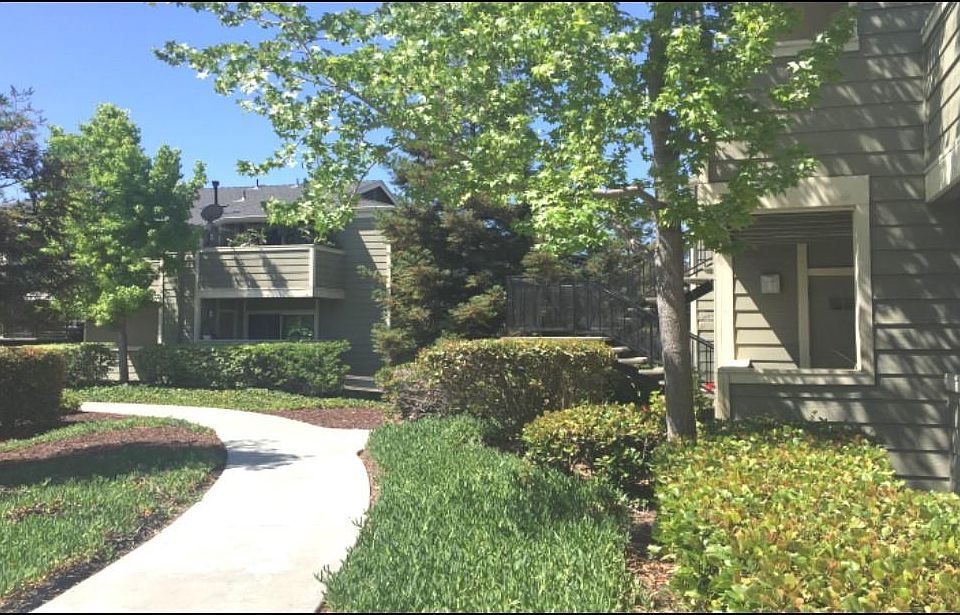 1st image of 2015 Castlebury Dr