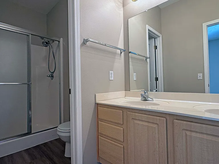 5197 N 144th Ct — Photo 22