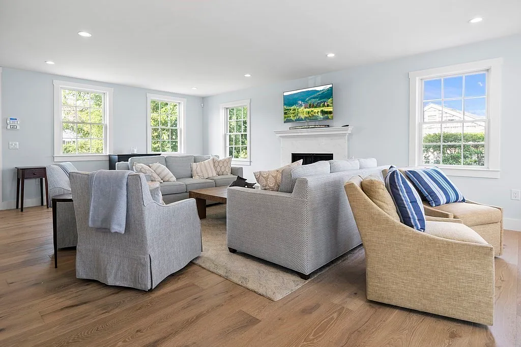5 bed, 8.0 bath, 2800 sqft, $35,000 — Photo 3