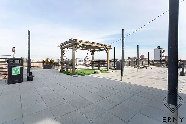 Rented by ERNY LLC | media 41