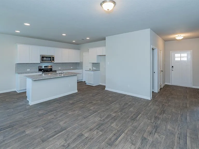 6621 Kildare Dr — Photo 6