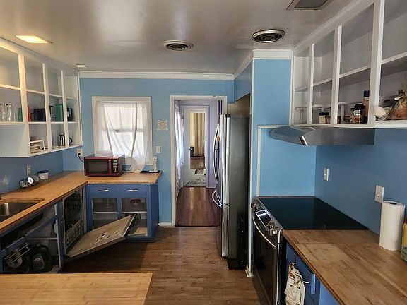 4th image of 2121 Mahan Dr