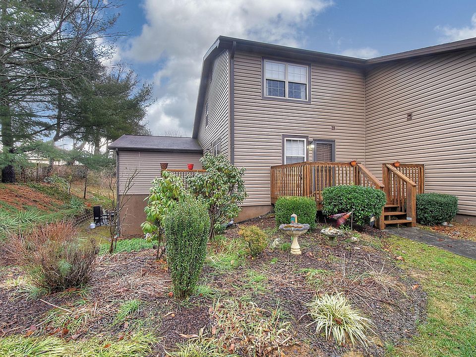 1st image of 518B Pilgrim Ct