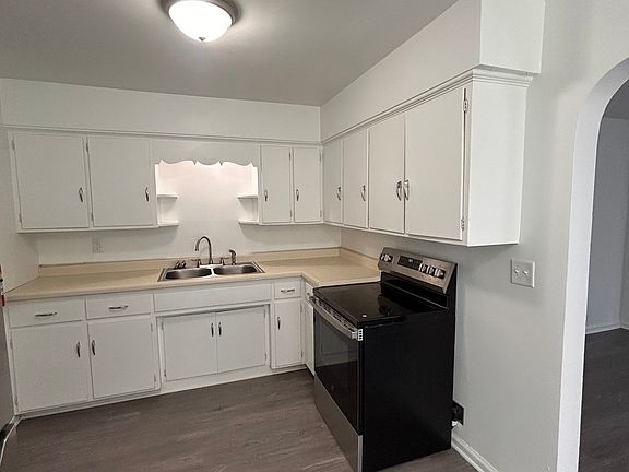 5th image of 703 W Lovell St #A