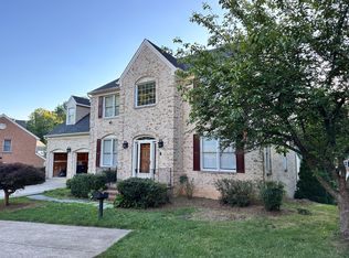 10006 Manor Pl, Fairfax, VA 22032