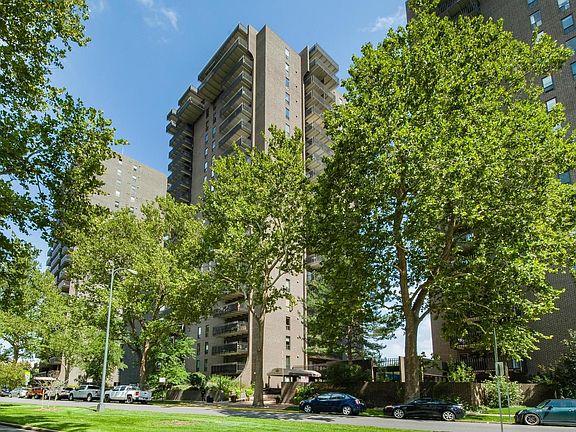2nd image of 460 S Marion Pkwy APT 656