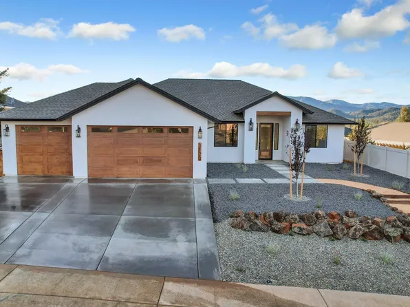 3120 Westminster Ct, Shasta Lake, CA 96019