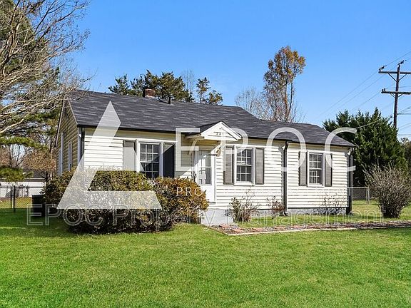 2nd image of 709 Lakeside Ave