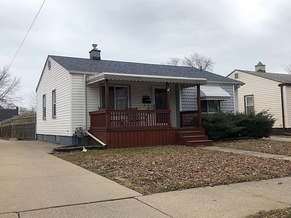5th image of 1423 Applewood Ave