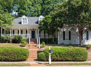 1427 Moosecreek Dr, Raleigh, NC 27614