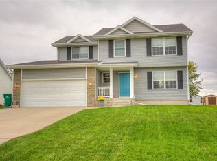 912 N 14th Ave, Winterset, IA 50273