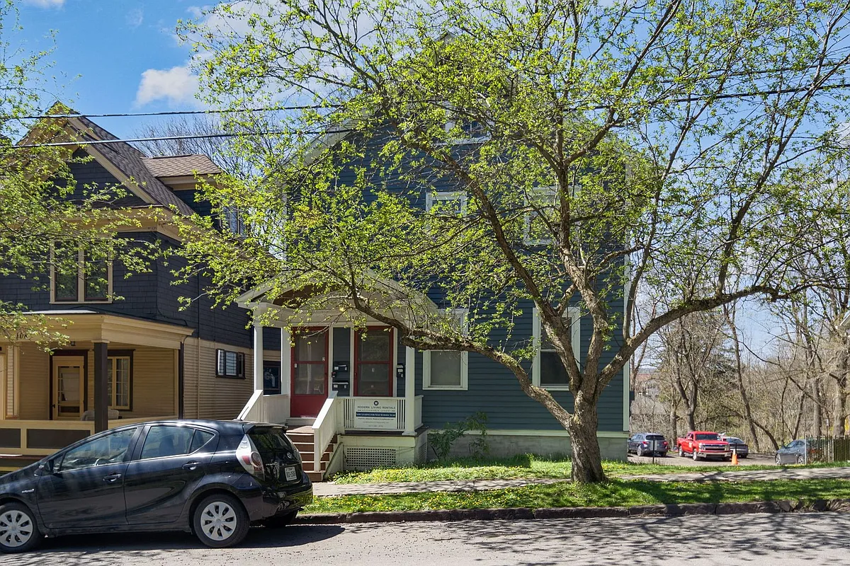 Building Photo - 110-113 Stewart Ave