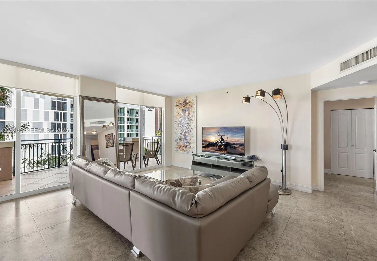 King David Of Sunny Isles — Photo 3