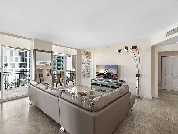 3rd image of 17555 Atlantic Blvd APT 708