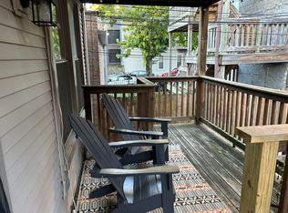 2302 W Roscoe St #1R, Chicago, IL 60618