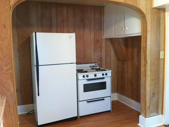 4th image of 519 S Pine St