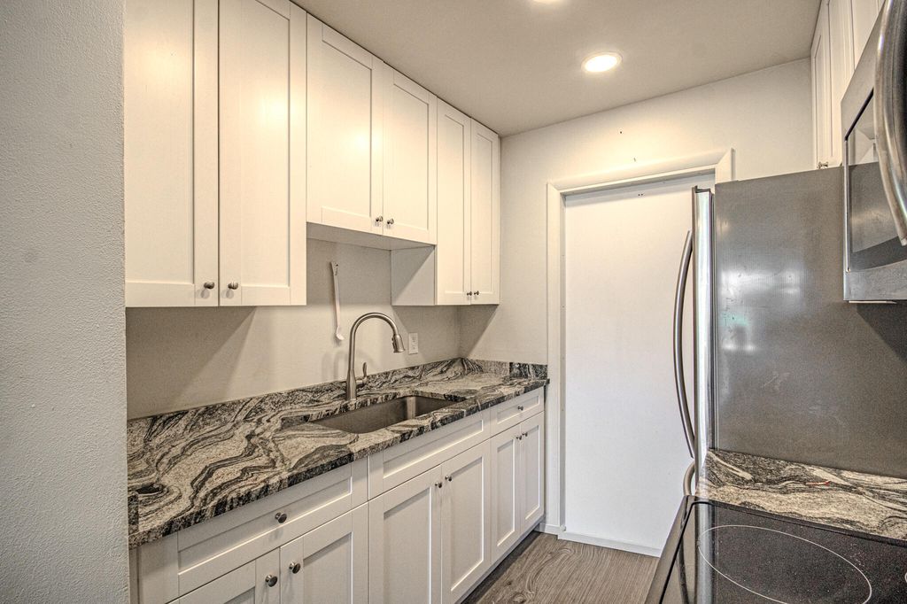 2850 W GOLF Boulevard #210, photo 9