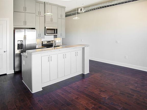 4th image of 1011 Studemont St Ste 201