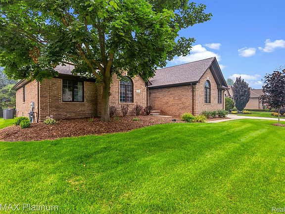 5th image of 52655 Chestnut Grove Ln