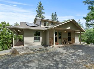 466 Three Pines Rd, Grants Pass, OR 97526