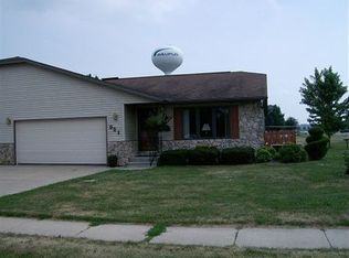 921 W Jefferson St, Waupun, WI 53963