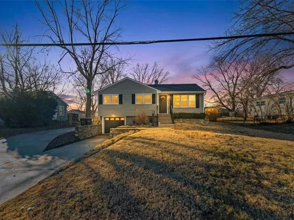 602 S Cedar St, Belton, MO 64012