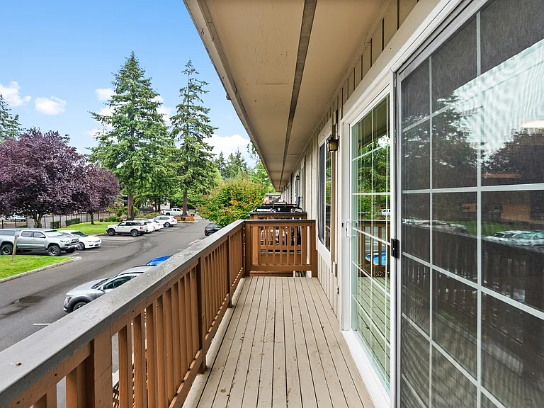 2 Bed 1 Bath Deluxe - 820 Sq. Ft. 2 Bed 1 Bath Deluxe - 820 Sq. Ft.