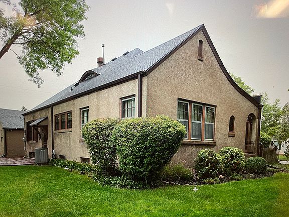 2nd image of 2602 5th Ave