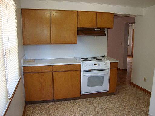 5th image of 70 S Lexington Dr