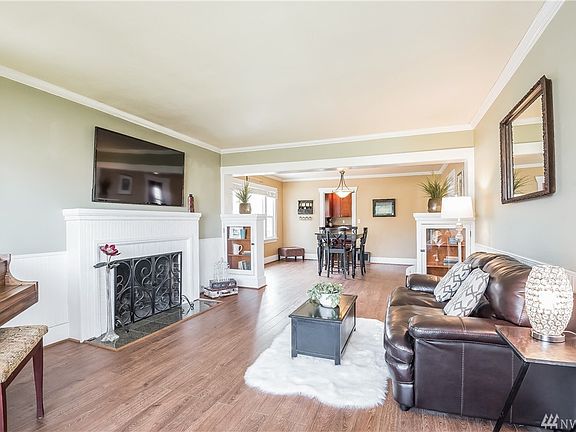 4th image of 2820 Christianson Ave