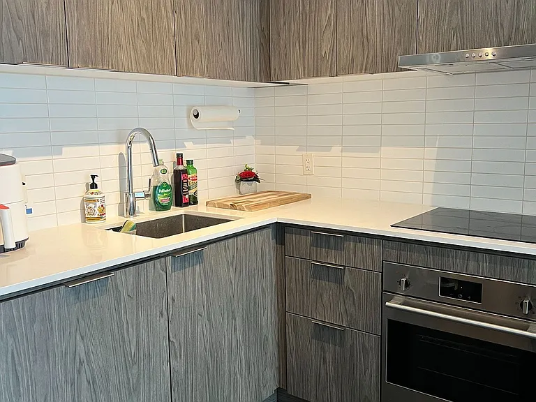 60 Shuter St #2509 — Photo 3