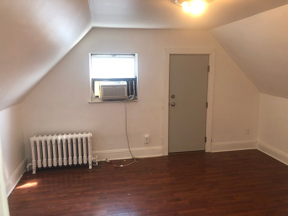 Living room/2nd Bedroom