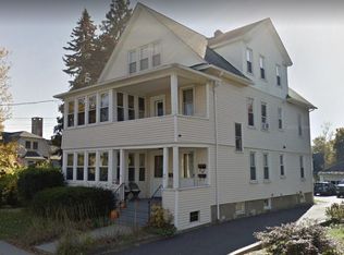 25 Garden Ter FL 1ST, Bridgeport, CT 06605