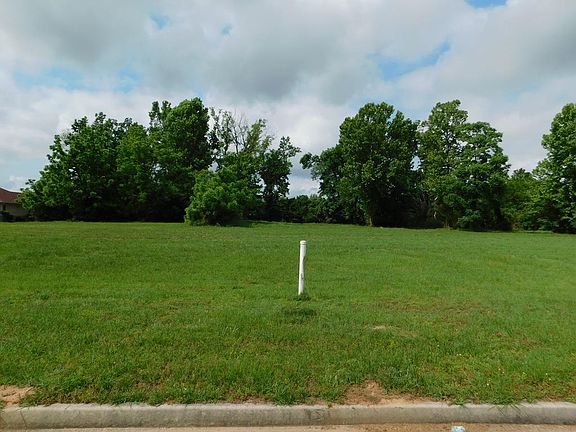 2nd image of 720 River North Dr