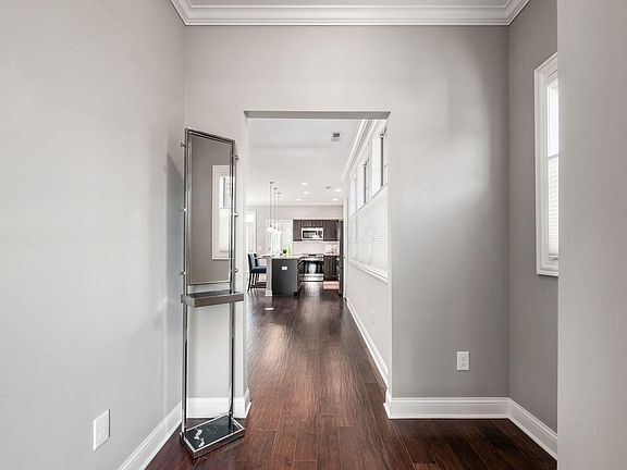 2nd image of 10345 Spicebrush Dr