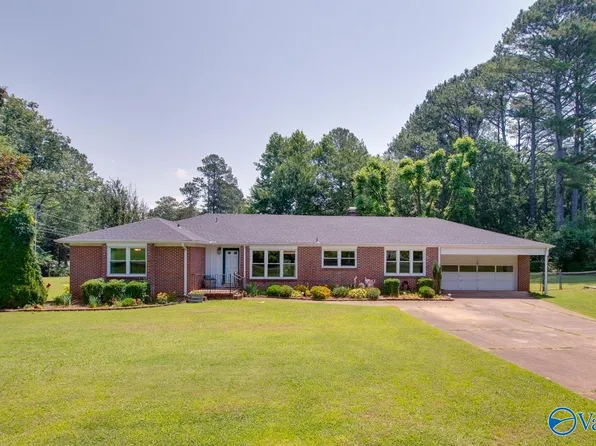 9005 Edgehill Dr SE, Huntsville, AL 35802