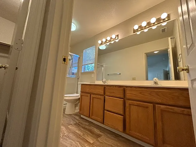 201 Sapphire Ct — Photo 18