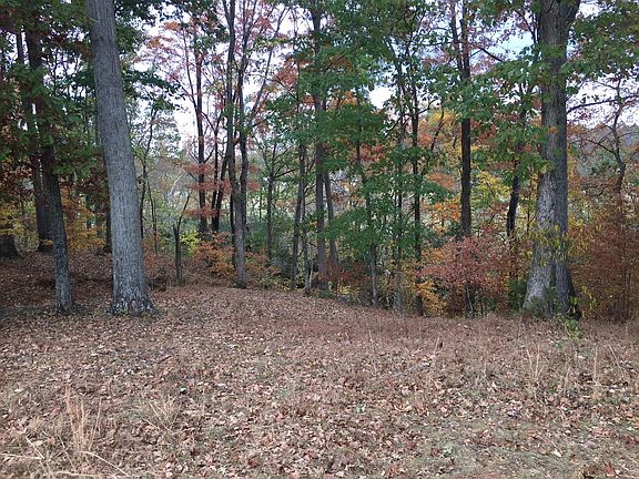 2nd image of 3941 Lakebrook Dr