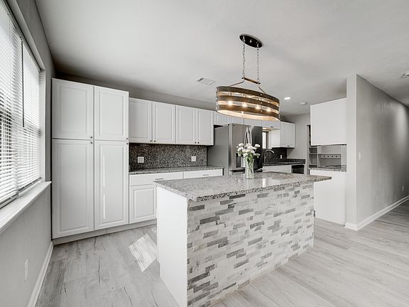 4th image of 3 Grassy Lake Rd