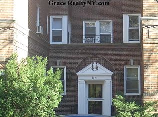 2531 30th Rd APT 1B, Astoria, NY 11102