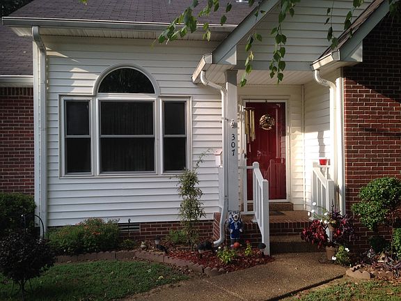 2nd image of 307 Oakdale Dr
