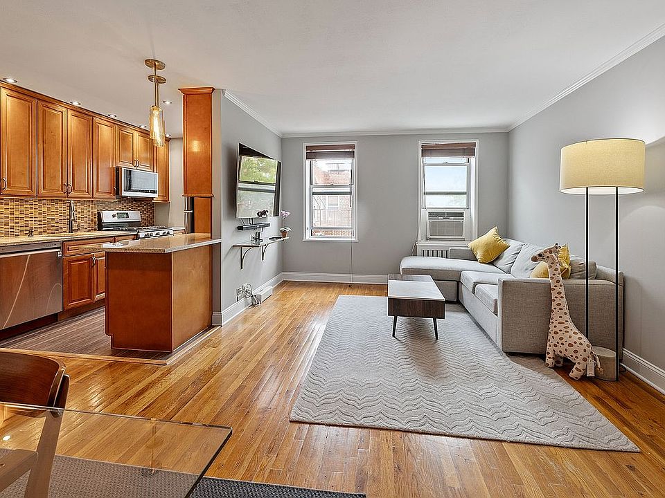 1st image of 72-61 113th St APT 7Z